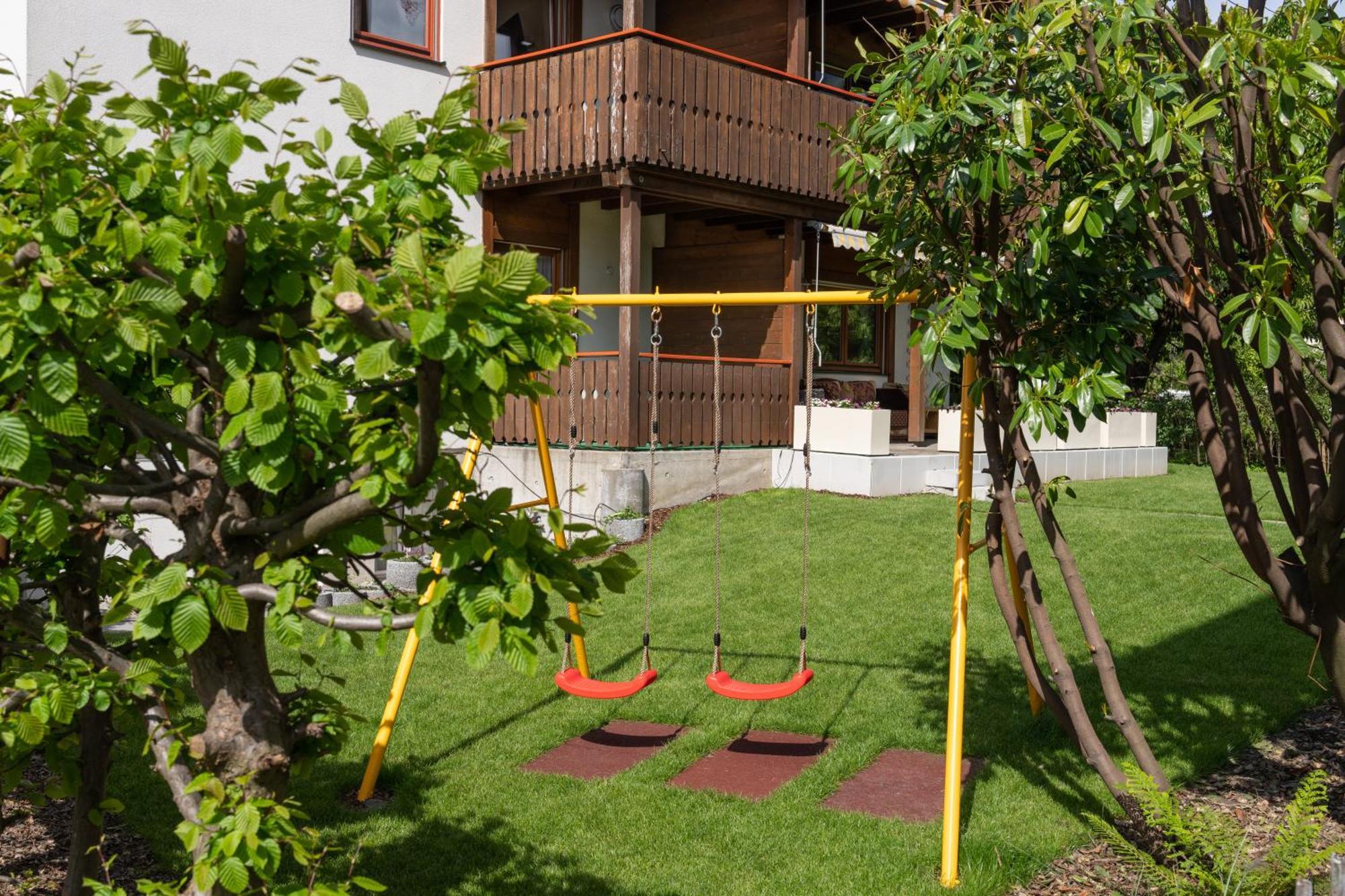 אינטרלאקן Between Lakes Apartments - 58 מראה חיצוני תמונה